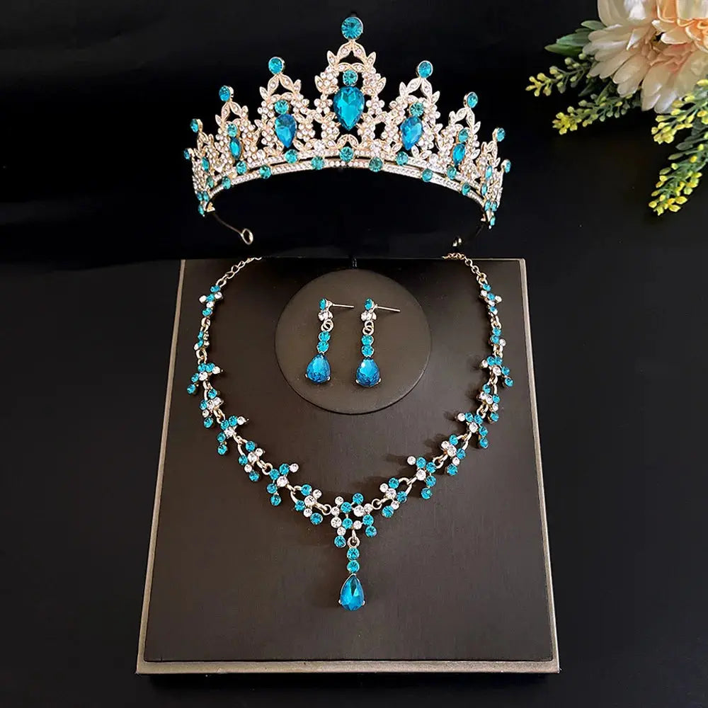 3pcs/set Crystal Bridal Tiara And Crown Earrings Necklace Jewelry Set SPECIFICATIONSBrand Name: NoEnName_NullMaterial: MetalOrigin: Mainland ChinaCN: ZhejiangChoice: yesJohnny TirakJohnny Tirak3pcs/set Crystal Bridal Tiara