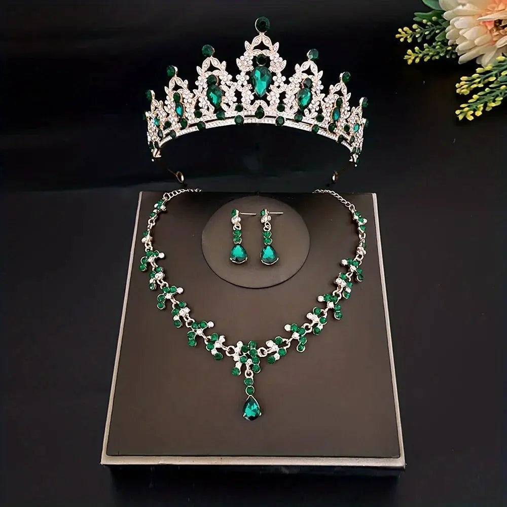 3pcs/set Crystal Bridal Tiara And Crown Earrings Necklace Jewelry Set SPECIFICATIONSBrand Name: NoEnName_NullMaterial: MetalOrigin: Mainland ChinaCN: ZhejiangChoice: yesJohnny TirakJohnny Tirak3pcs/set Crystal Bridal Tiara