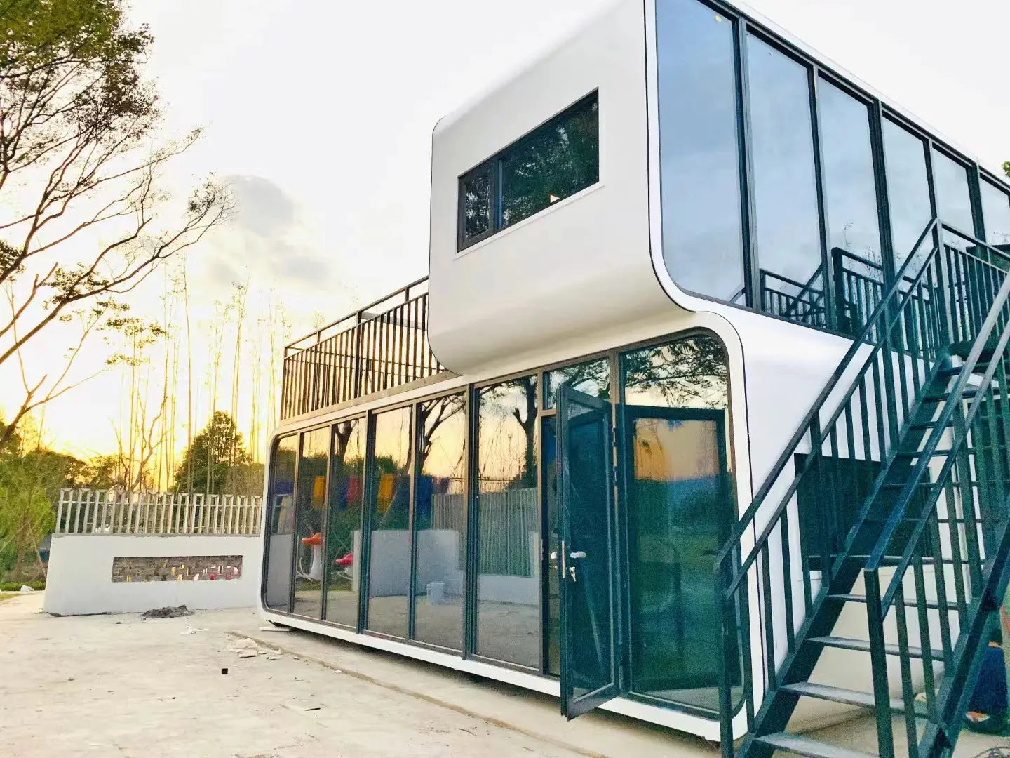 Mobile Container Villa 40ft Home stay Hotel Prefabricated Reception OfSPECIFICATIONSBrand Name: NoEnName_NullOrigin: Mainland ChinaJohnny TirakJohnny TirakMobile Container Villa 40ft Home stay Hotel Prefabricated Reception Office Tempered glass Camp Tent