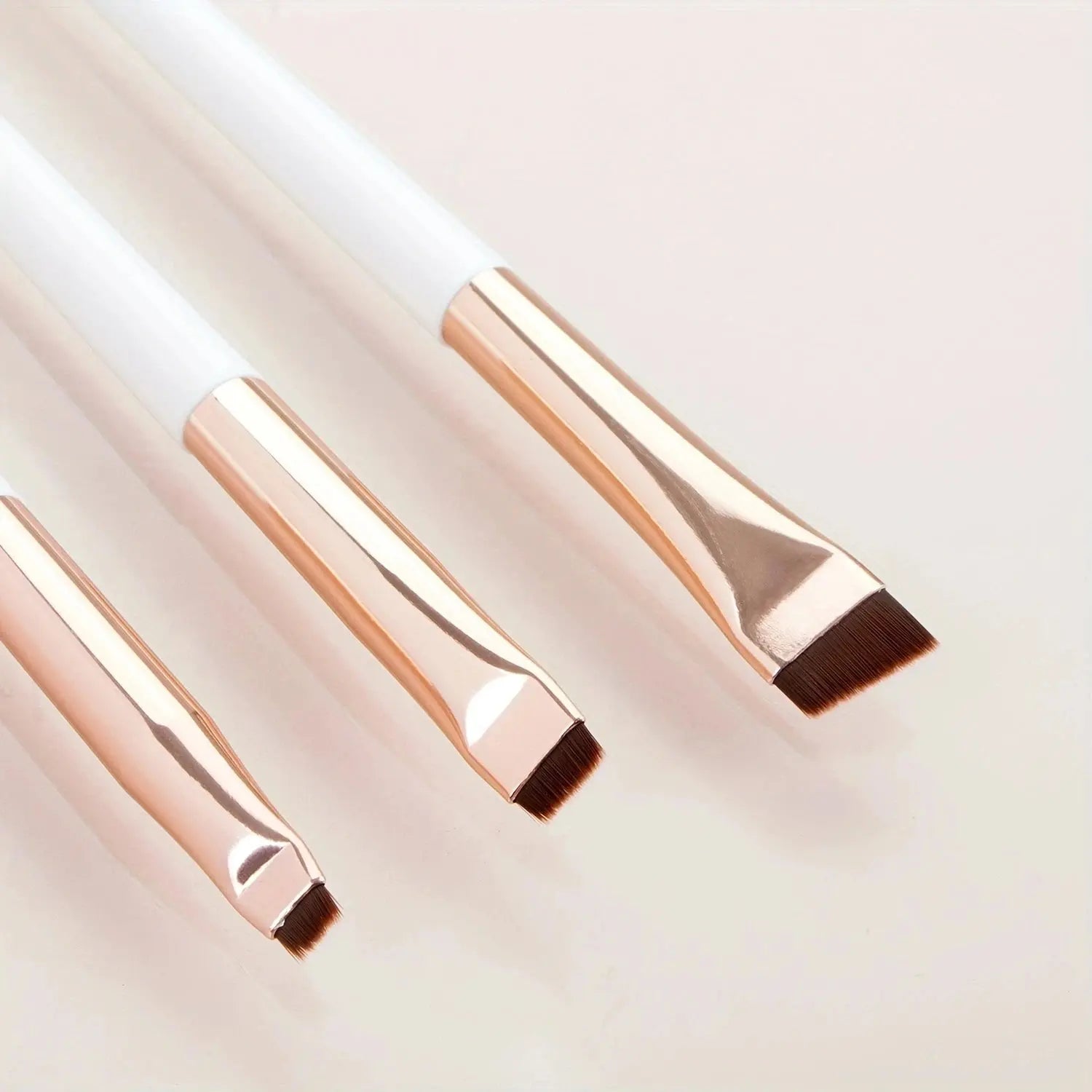 Ultra-Thin Eyebrow Brush Set -3Pcs Angled Precision Eyeliner MakeupBruSPECIFICATIONSBrand Name: otherItem Type: MAKEUP BRUSHQuantity: 3/4/7Origin: Mainland ChinaChoice: yesJohnny TirakJohnny TirakUltra-Thin Eyebrow Brush Set -3Pcs Angled Precision Eyeliner MakeupBrushes, Synthetic Bristles Slanted Eyeshadow Eye Brow Tintin